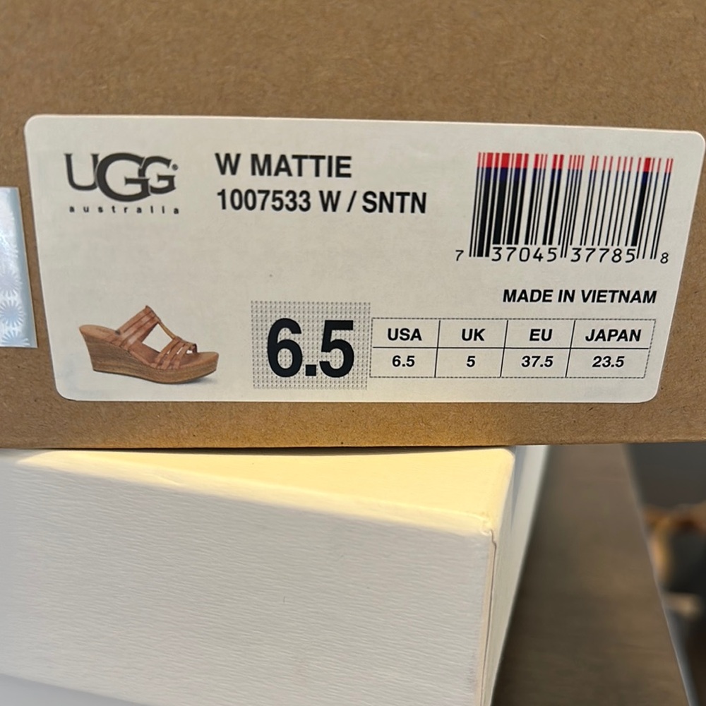 UGG Women's Tan Sandals